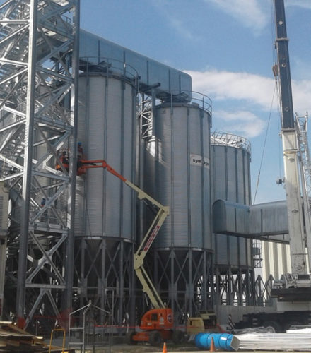 Instalación de Silos y Equipos de Materia Prima – Cervecería Nacional Dominicana